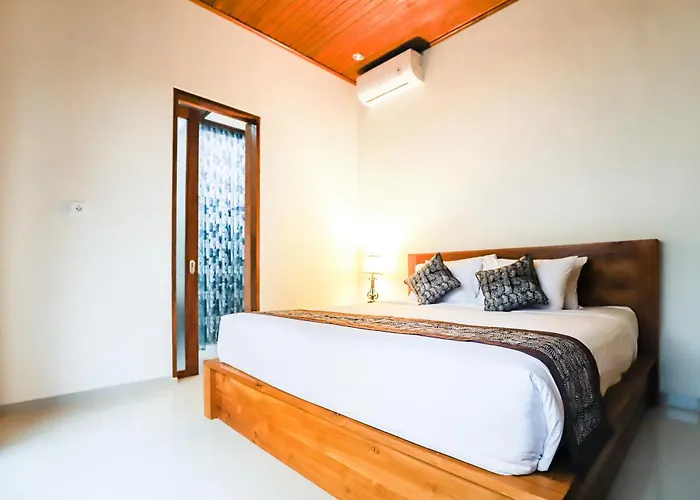 Villa Dua Art 2: Creative Space Near Titibatu Club *