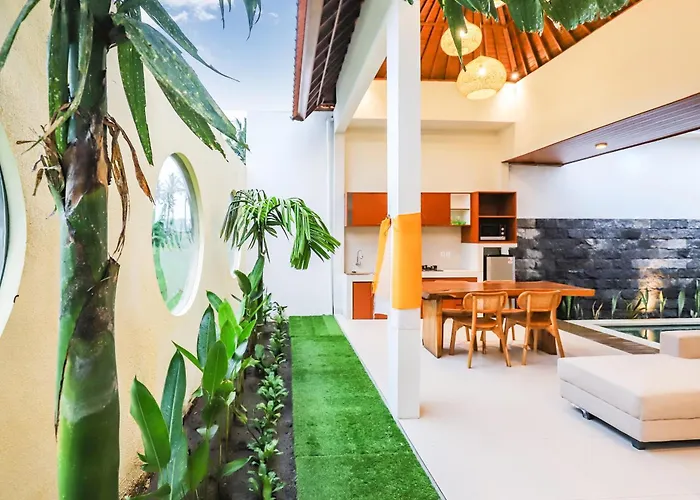 Villa Dua Art 2: Creative Space Near Titibatu Club *